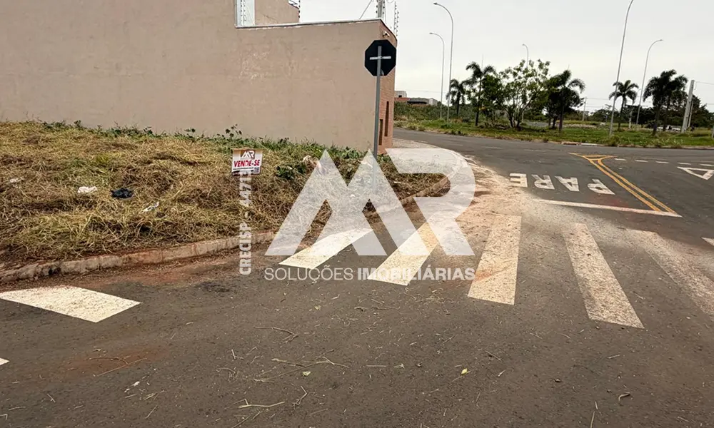 Lote de Esquina 02
